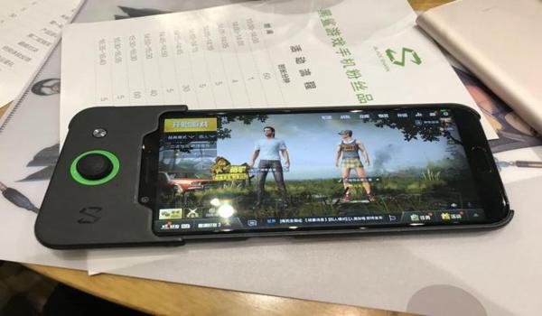 黑鲨游戏手机手柄玩吃鸡是辅助吗（黑鲨手柄兼容性如何？）
